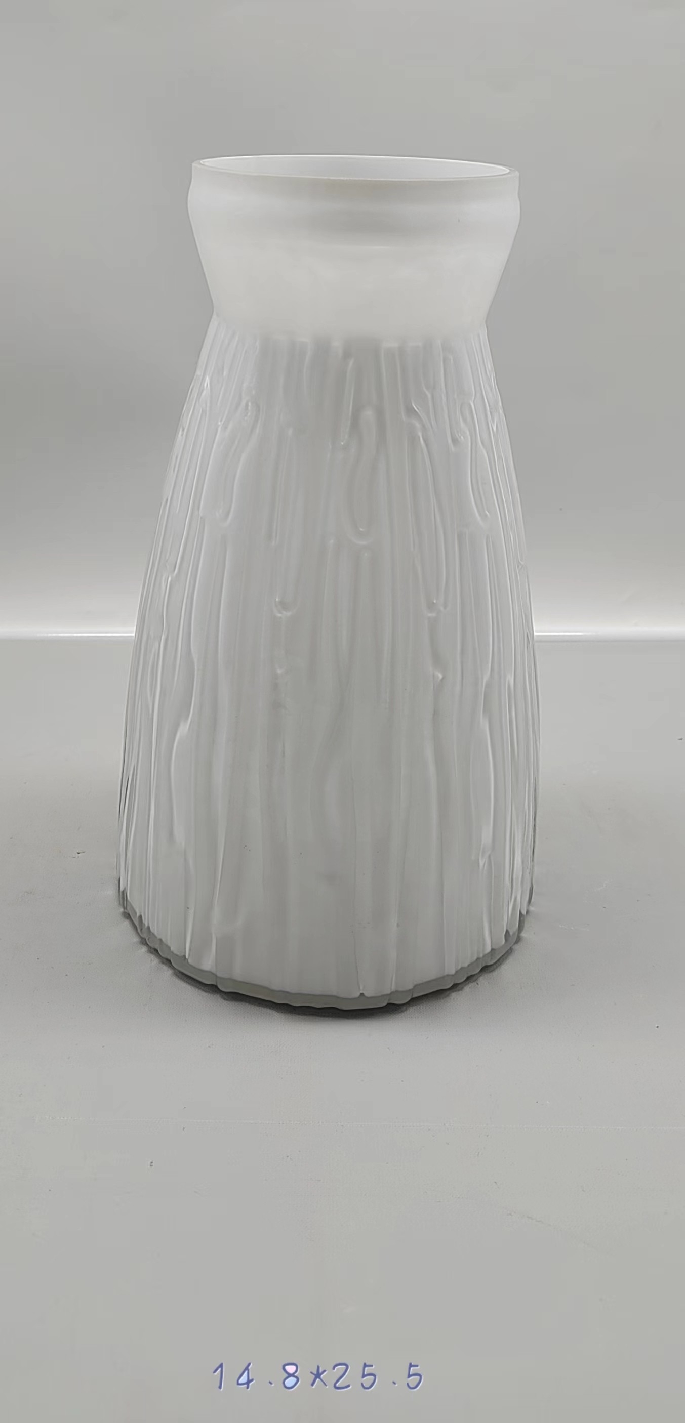 Glass vase in white primary color hand-made