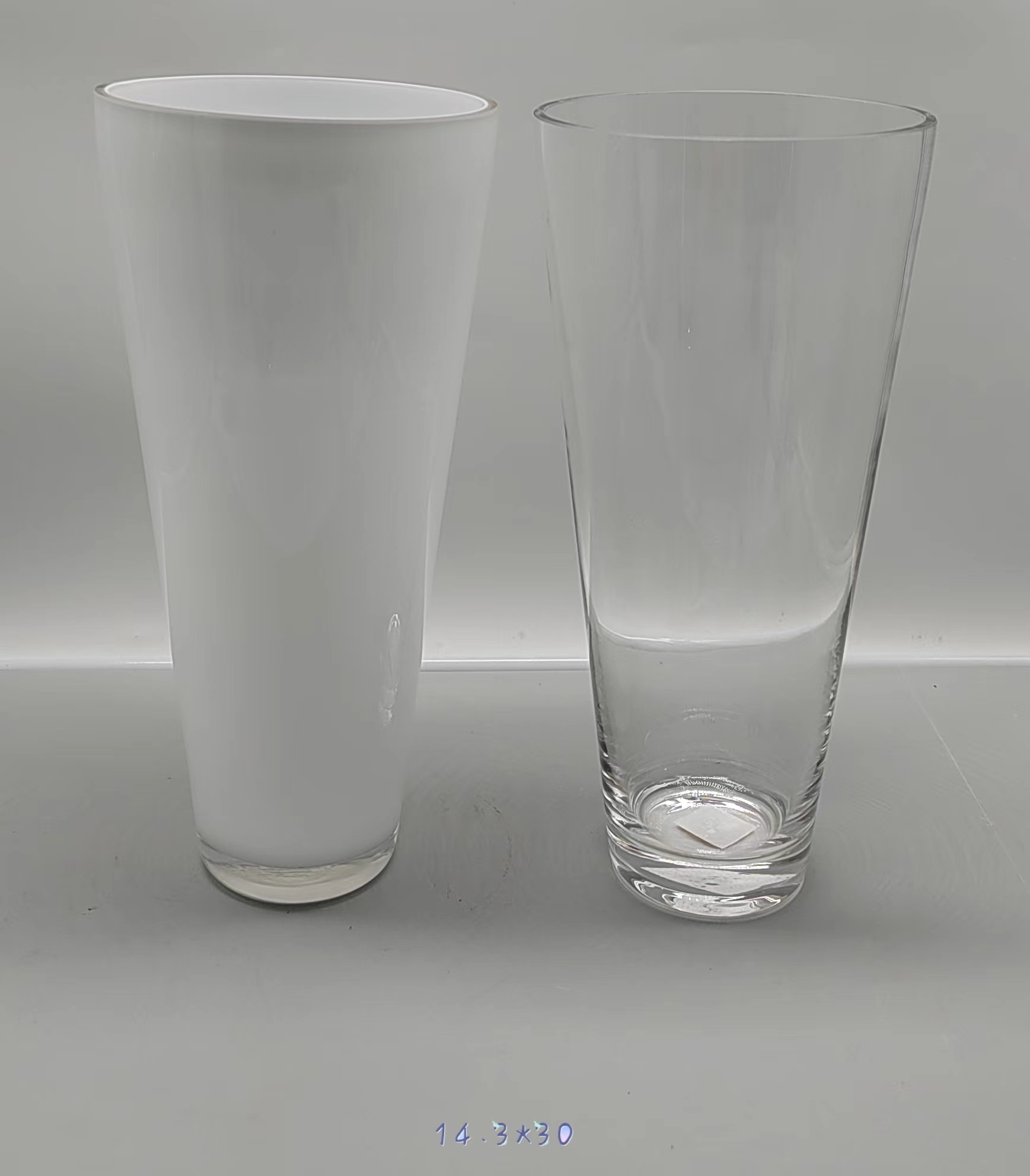 Glass vase in white primary color hand-made