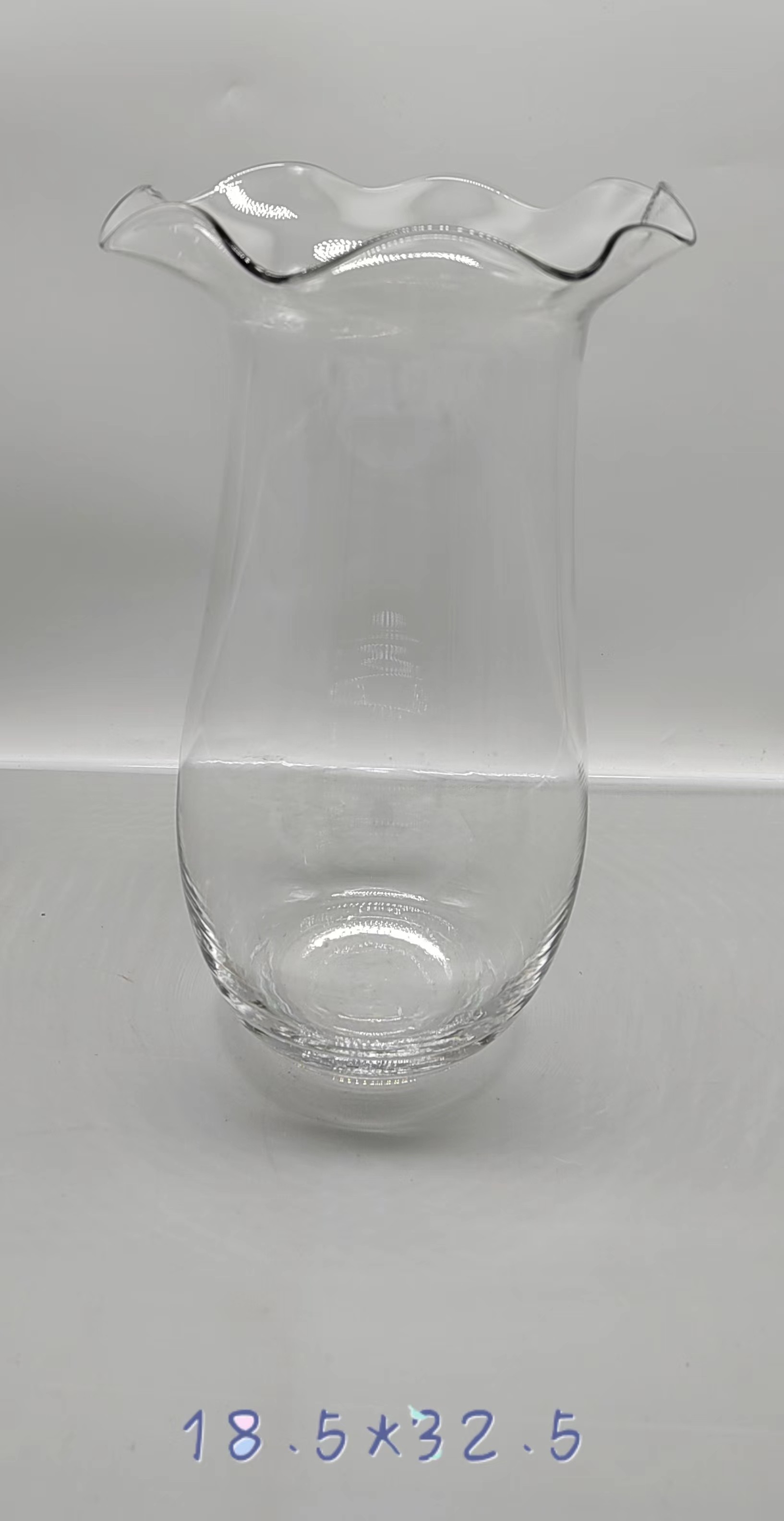 Clear glass vase /L