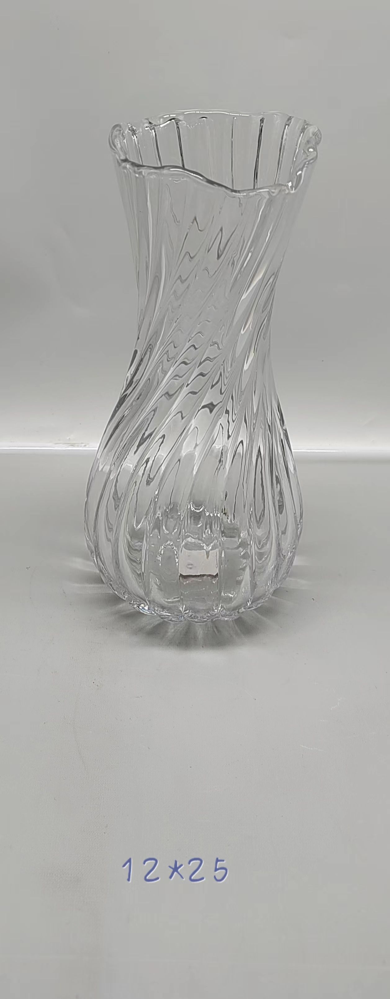 Clear glass vase made by hands/M
