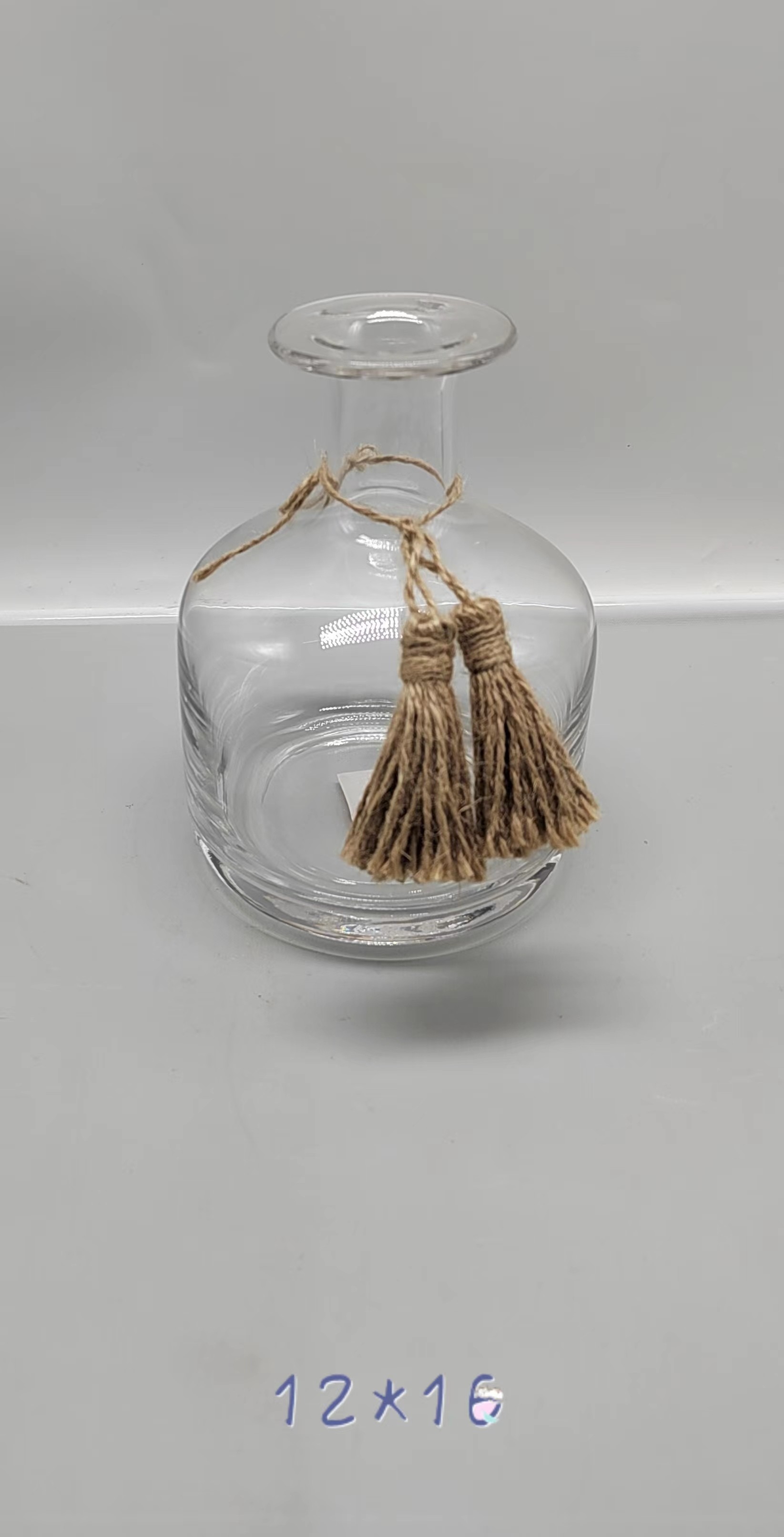 Clear glass vase made by hands/S