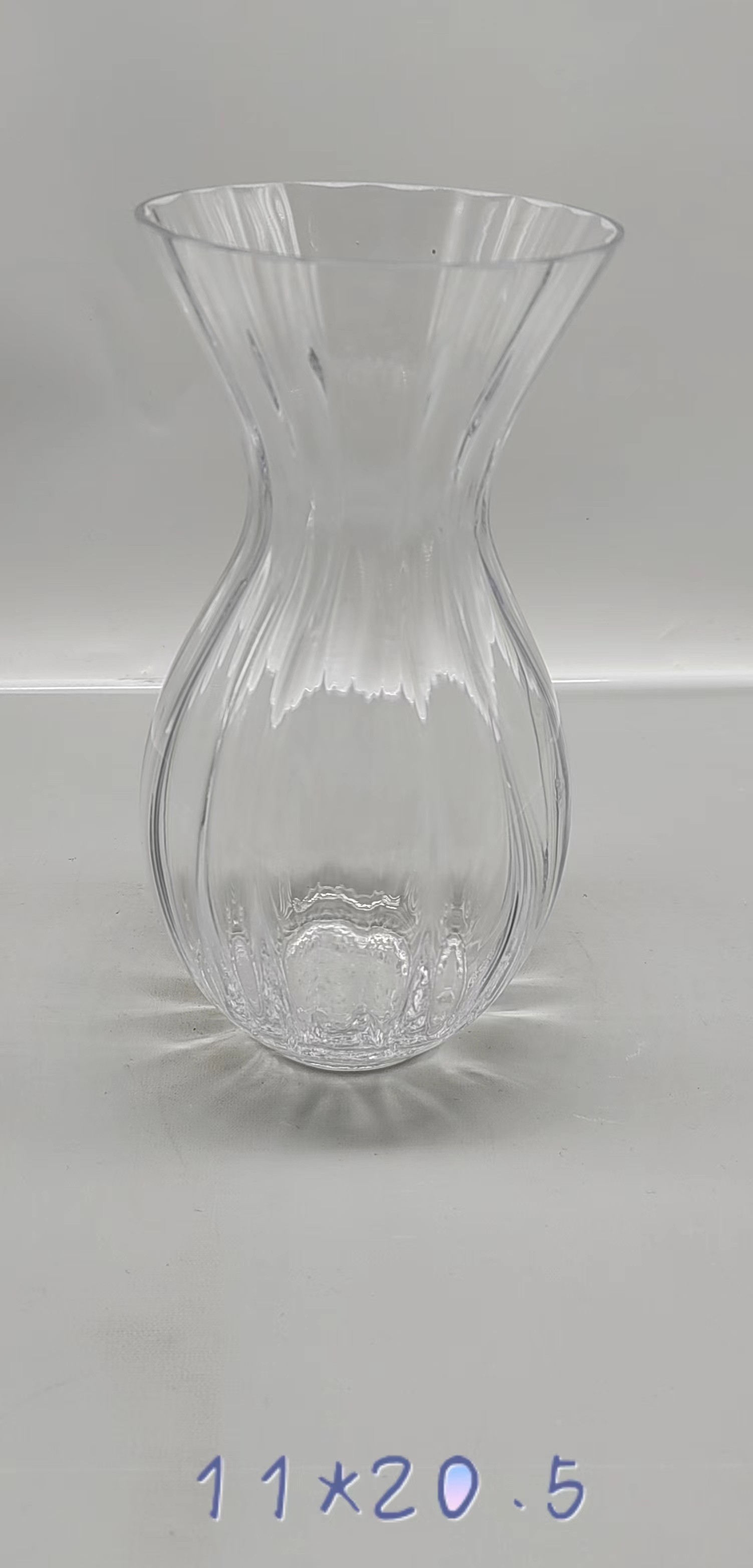 Crystal  glass vase made by hands