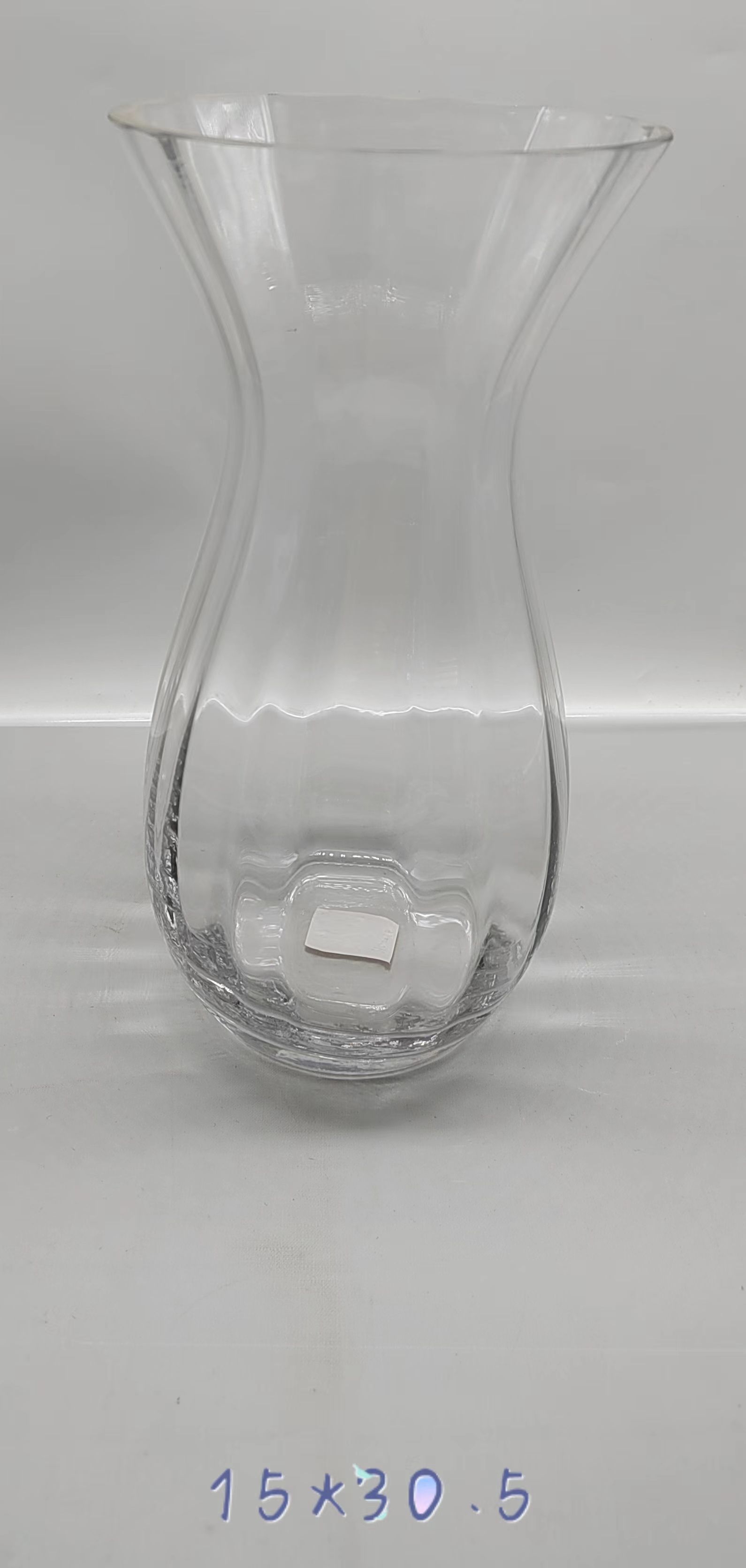 Crystal  glass vase made by hands