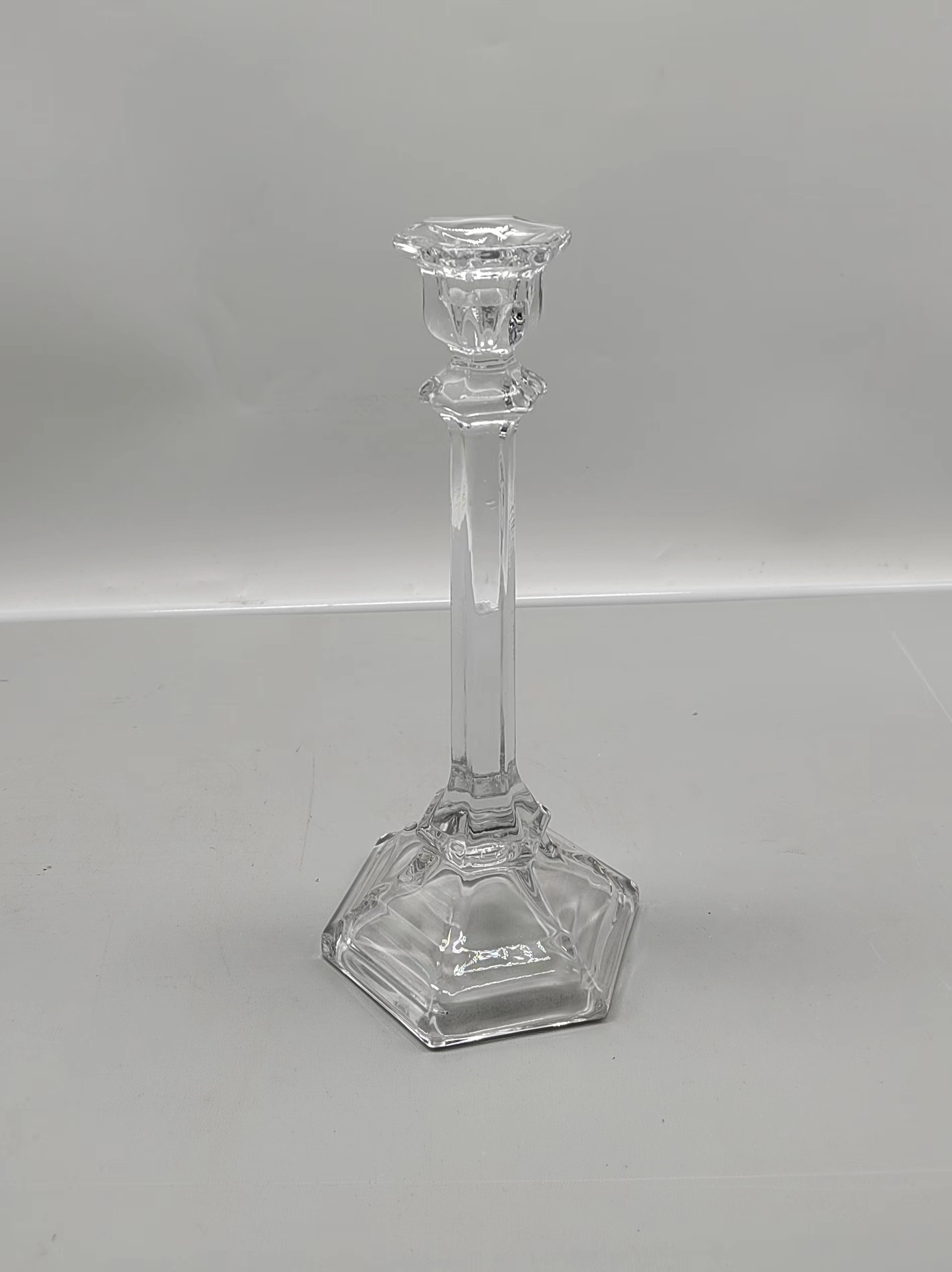 Clear candle holder
