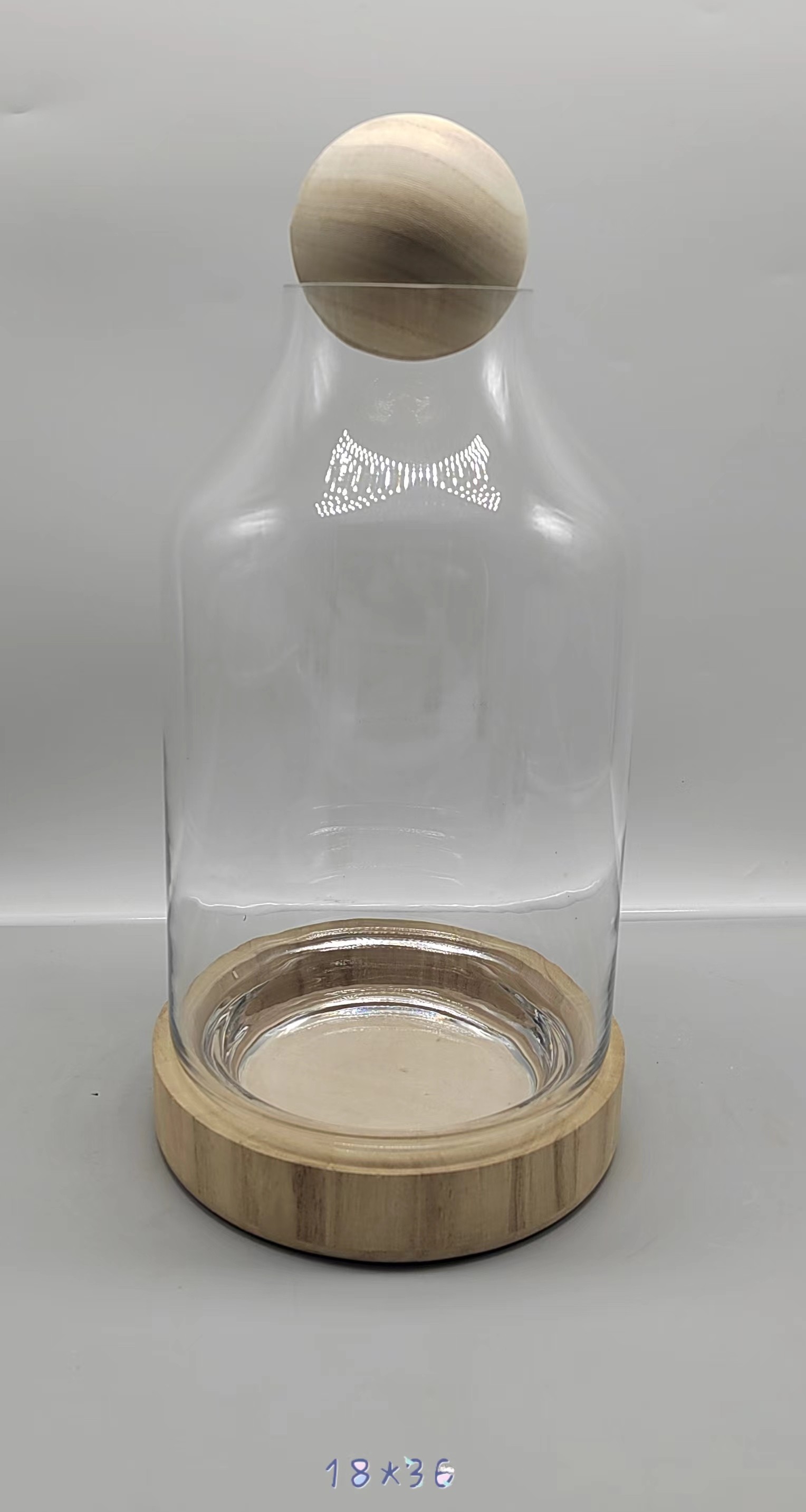Glass  jars with wooden ball /L