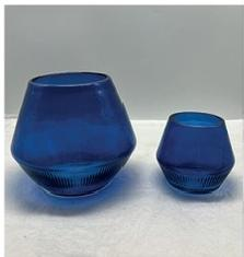 A group ofGlass vase spray color hand-made
