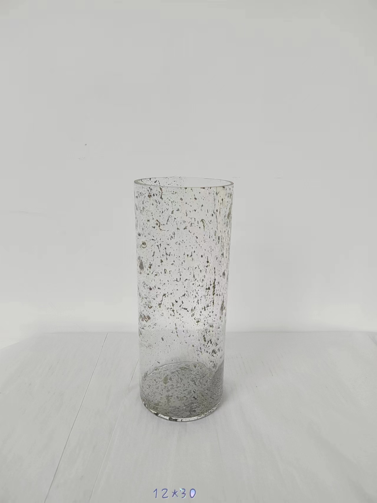 Hand-made cylinder glass vase