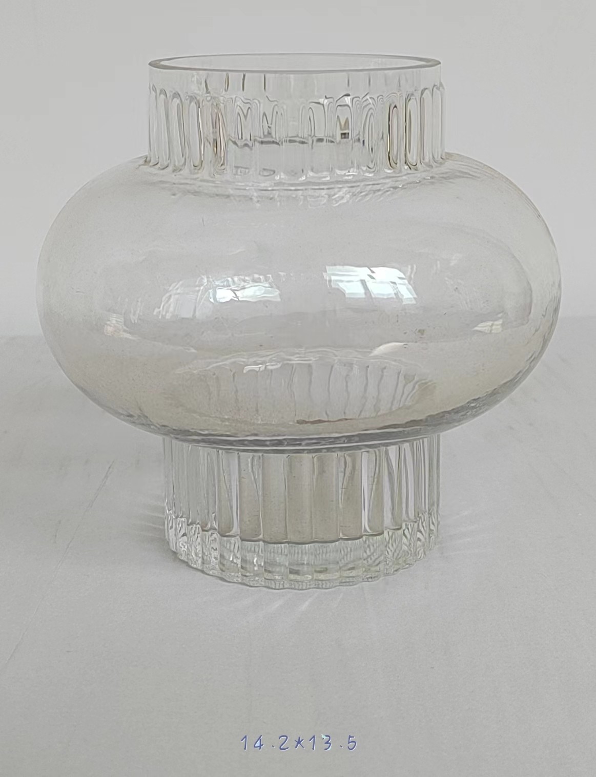 Hand-made Clear glass vase /S